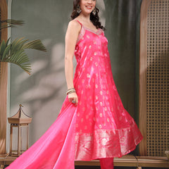 Women Pink Embroidered V-Neck Kurta & Trousers With Dupatta