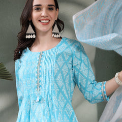 Women Turquoise Blue Floral Printed Pure Cotton Round Neck Kurta & Trousers With Dupatta