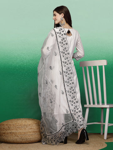 Women White Color Embroidery Staright Kurta Pant With Dupatta Set