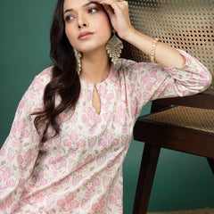 Women Floral Printed Cotton Notch Neck Straight Kurta