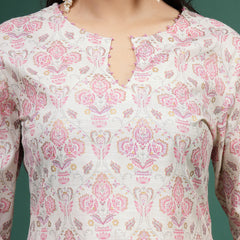 Women Floral Printed Cotton Notch Neck Straight Kurta