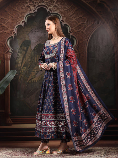 Women Floral Printed Panelled Thread Work Pure Cotton Kurta with Trousers & With Dupatta