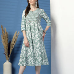 Women Green Floral Printed Sequinned Kurta