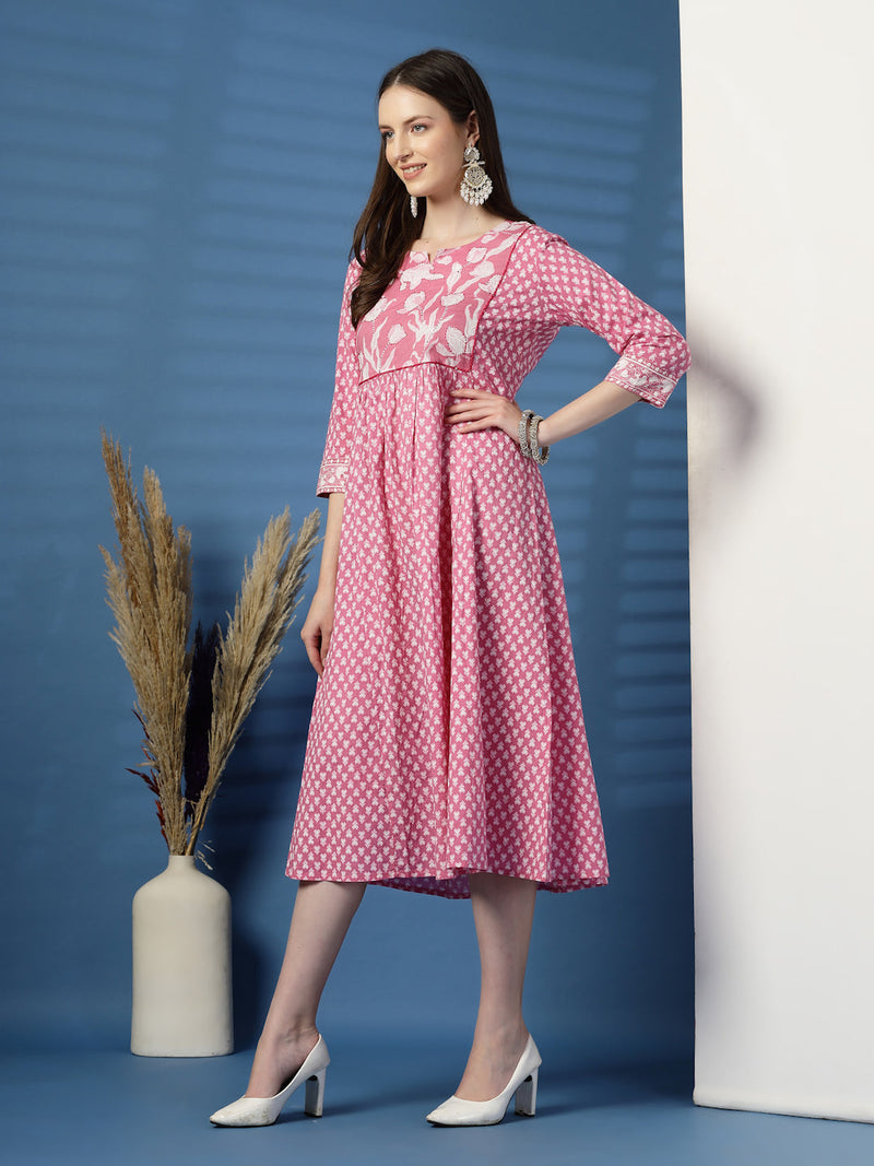 Women Floral Printed Sequinned Kurta