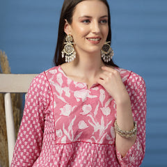 Women Floral Printed Sequinned Kurta