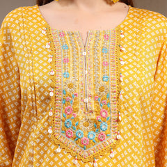 Women Printed Regular Kurta with Trousers