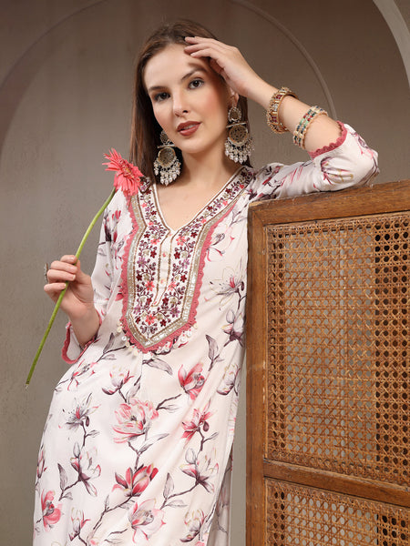 Women Floral Printed Regular Kurta with Trousers