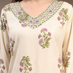 Women Floral Printed Regular Thread Work Kurta with Trousers & With Dupatta