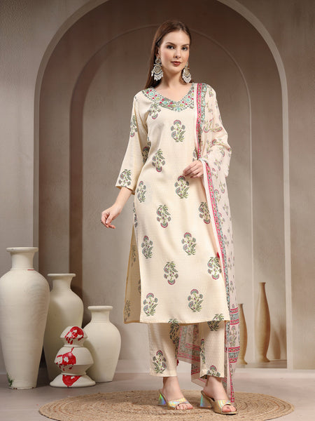 Women Pink Floral Printed Regular Kurta with Trousers & With Dupatta