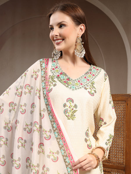 Women Pink Floral Printed Regular Kurta with Trousers & With Dupatta