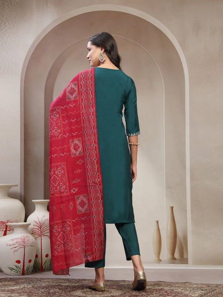 Women Green Embroidered Pure Silk Round Neck Straight Kurta & Trousers With Dupatta