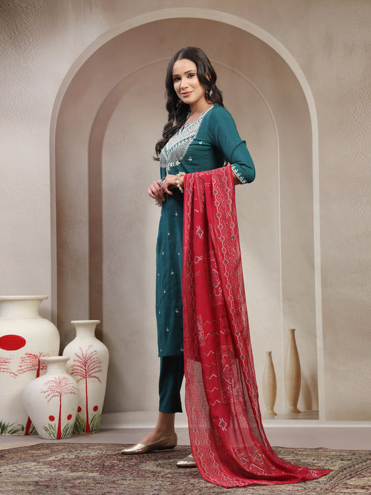 Women Green Embroidered Pure Silk Round Neck Straight Kurta & Trousers With Dupatta