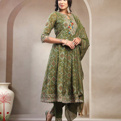 Women Green Bandhan Printed with Embroidered Kurta & Trousers with Dupatta