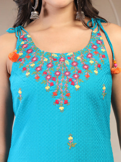 Women Turquiose Blue Embroidered Pure Cotton Round Neck Straight Kurta & Trousers With Dupatta