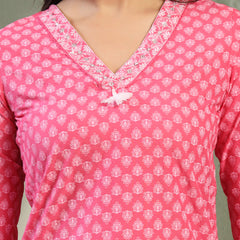 Women Pink Embroidered V-Neck Straight Kurta