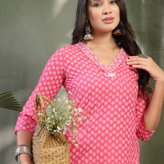 Women Pink Embroidered V-Neck Straight Kurta