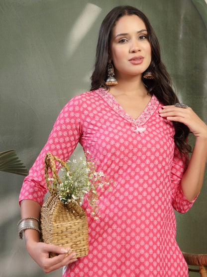 Women Pink Embroidered V-Neck Straight Kurta