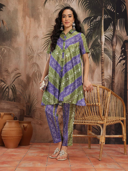 Women Green Printed Chinnon Kurta with Palazzos