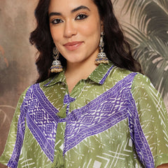 Women Green Printed Chinnon Kurta with Palazzos