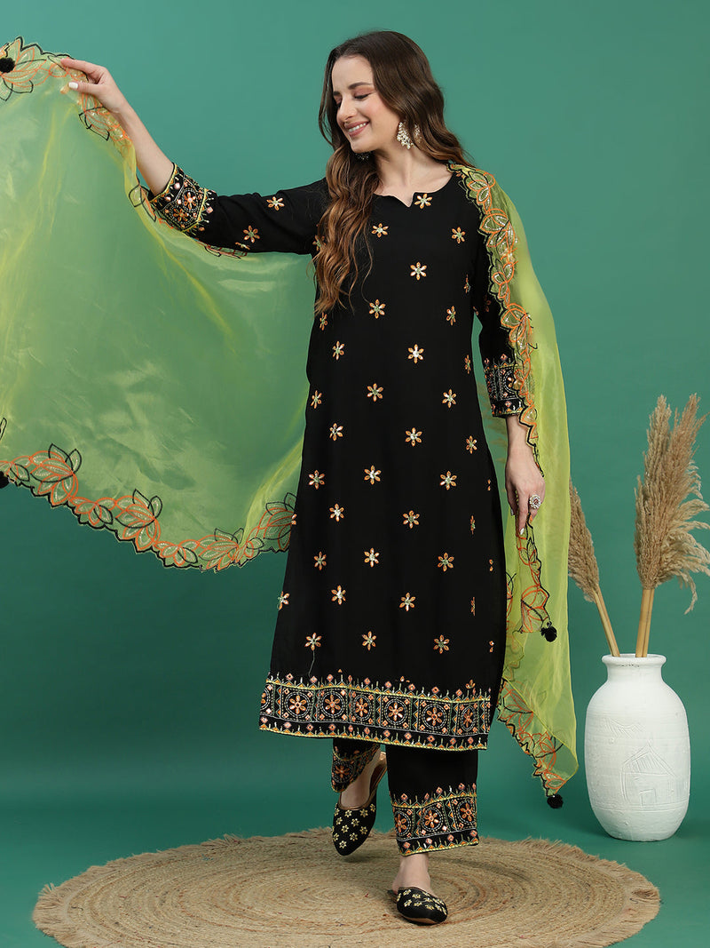 Women Black Embroidered Straight Kurta Set