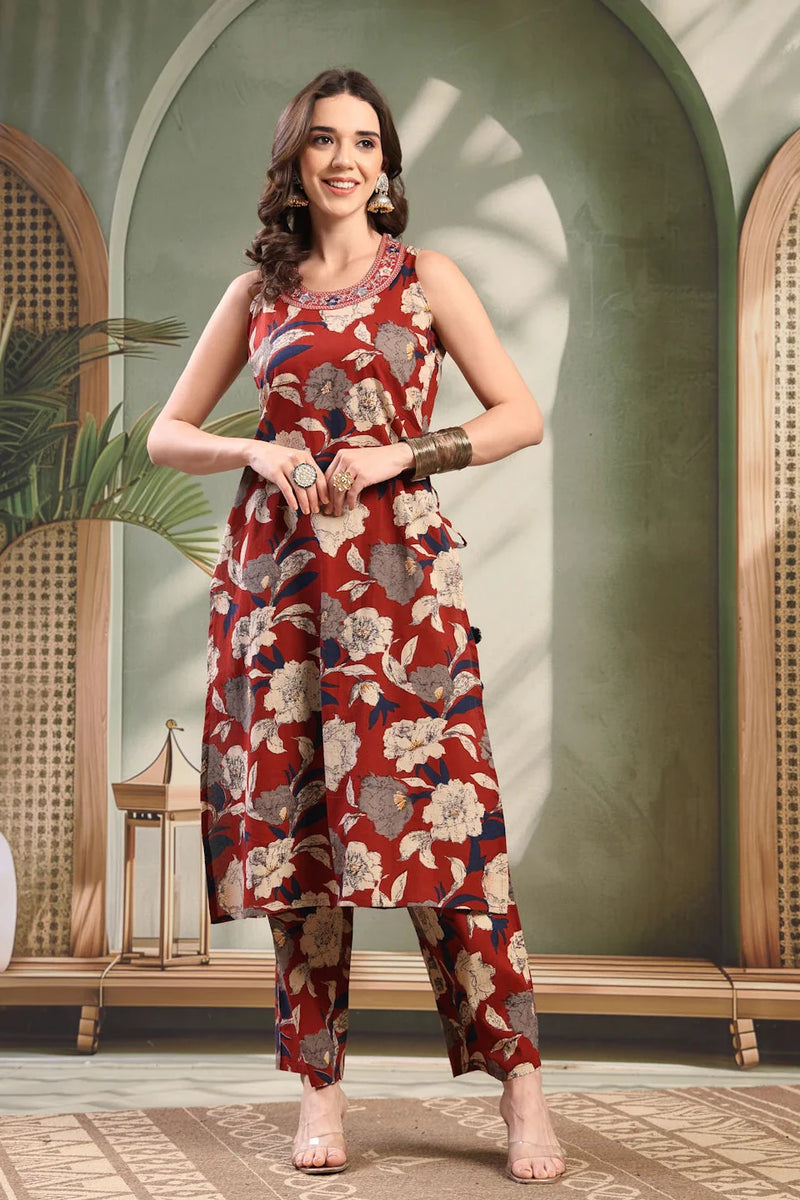 Stylish women embroidered kurta set