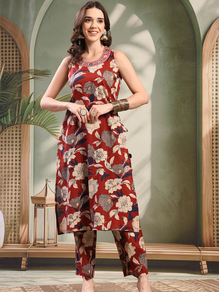 Stylish women embroidered kurta set