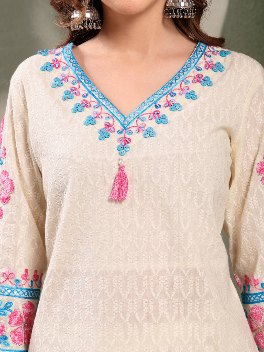 Ramas Off White Embroidered Pure Cotton V-Neck Kurta & Trousers With Dupatta