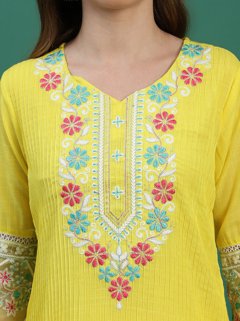 Women Yellow Cotton Embroidered Straight Kurta Set
