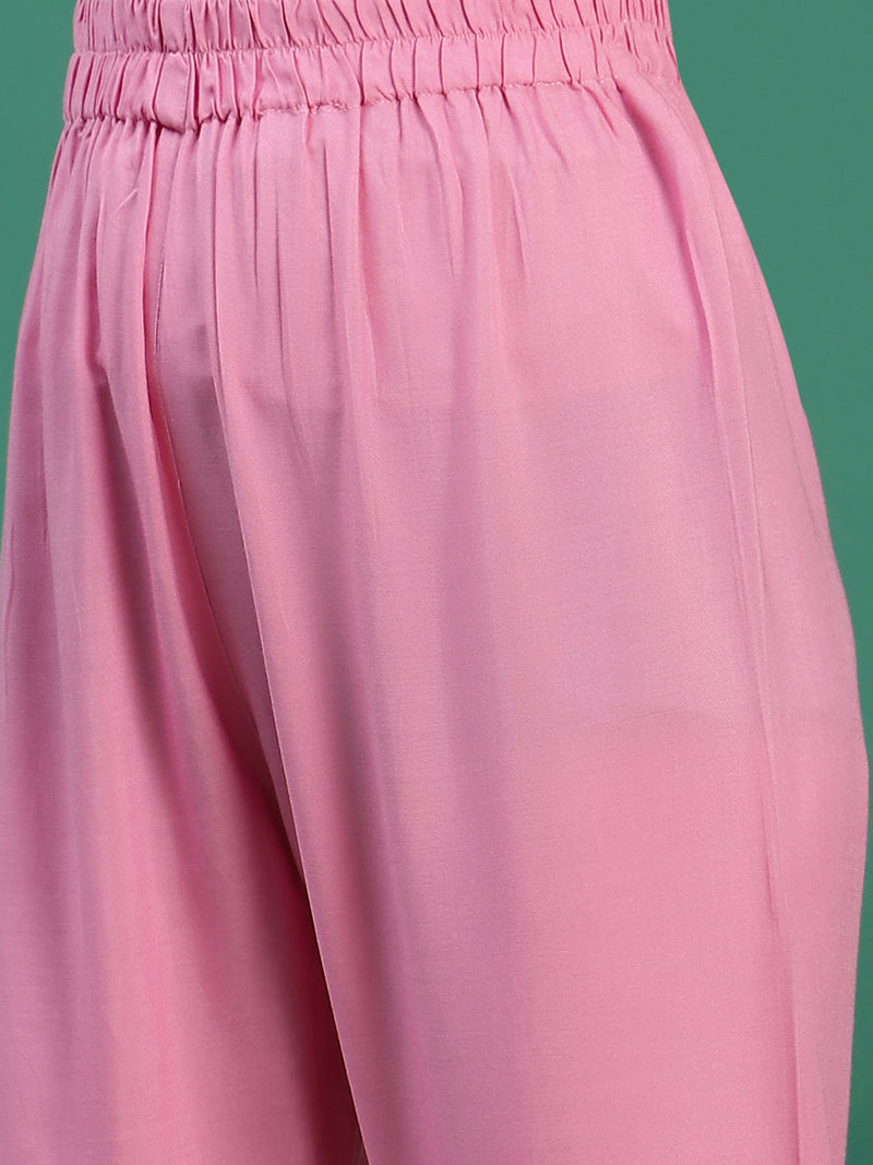 Women Pink Embroidered Sleeveless Straight Kurta Set