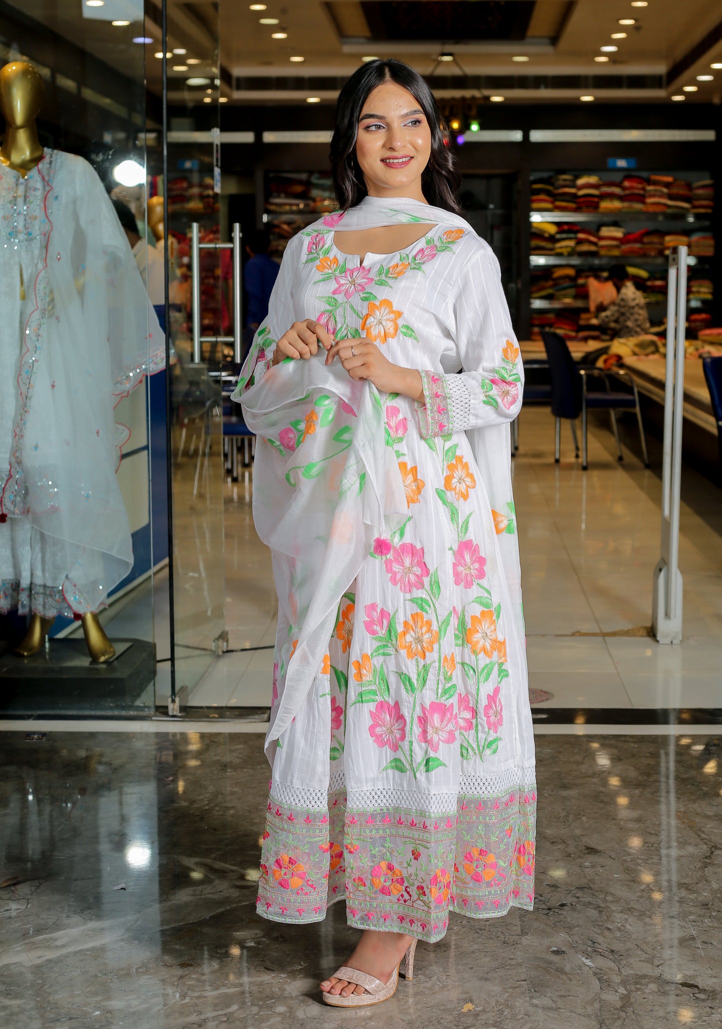 Timeless Elegance in White – Floral Anarkali Kurta Set