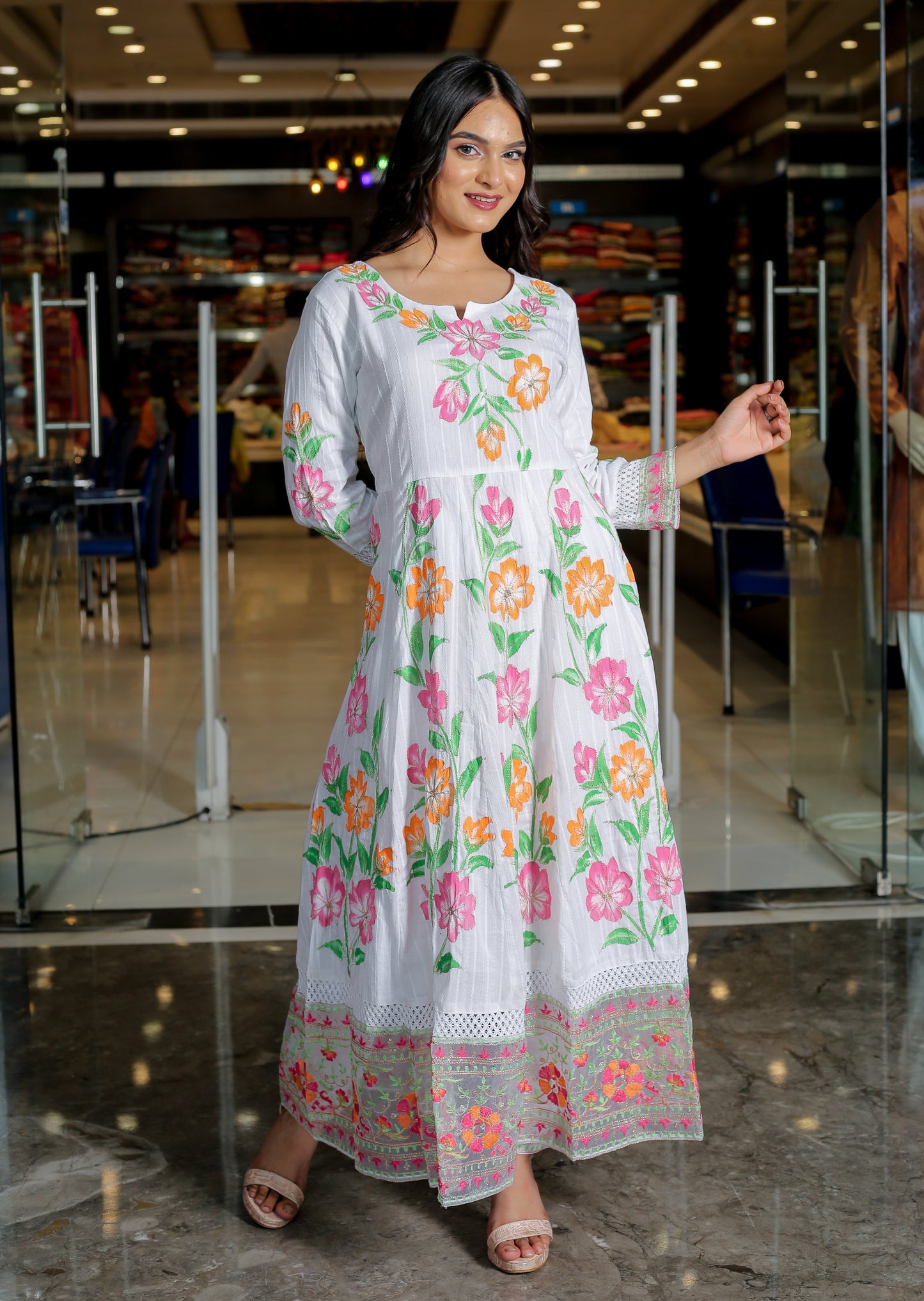 Timeless Elegance in White – Floral Anarkali Kurta Set