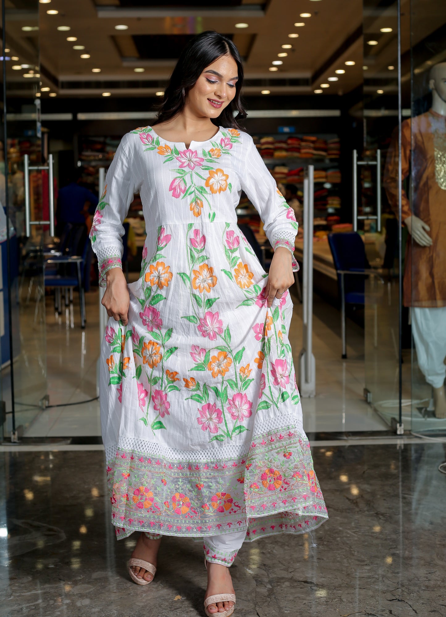 Timeless Elegance in White – Floral Anarkali Kurta Set