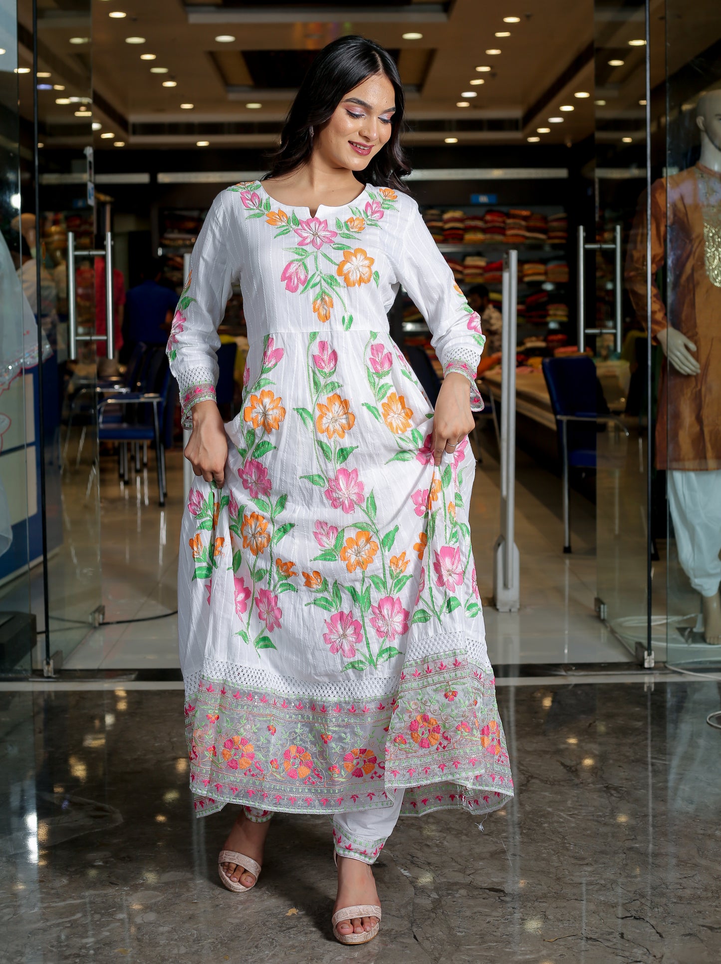 Timeless Elegance in White – Floral Anarkali Kurta Set