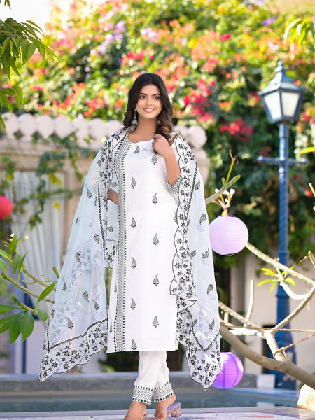 RAMA'S Elegant Women White Floral Motif's Embroidery embellished  kurta with  Pant & Dupatta  Set