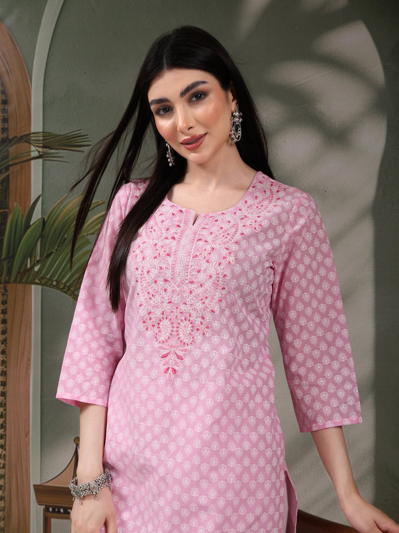 Women Floral Printed Thread Work Notch Neck Pure Cotton Straight Kurta