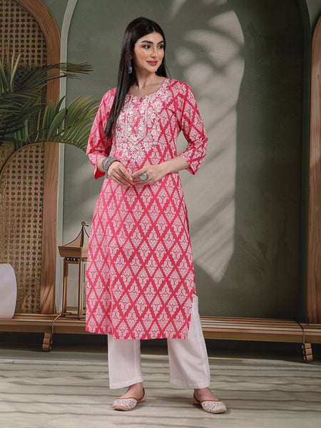 Women Floral Printed Round Neck Straight Kurta