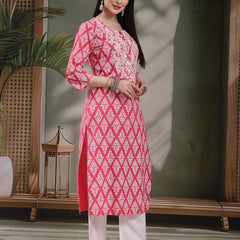 Women Floral Printed Round Neck Straight Kurta