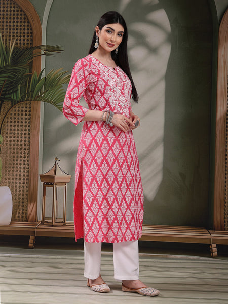Women Floral Printed Round Neck Straight Kurta