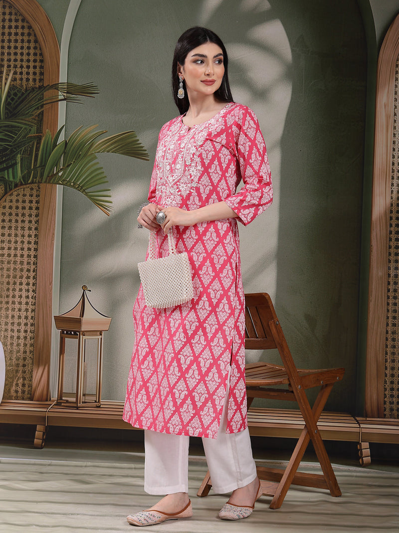 Women Floral Printed Round Neck Straight Kurta