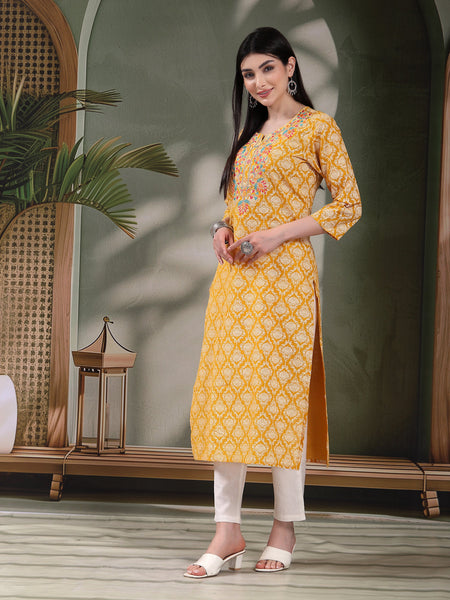 Women Floral Printed Thread Work Notch Neck Pure Cotton Straight Kurta