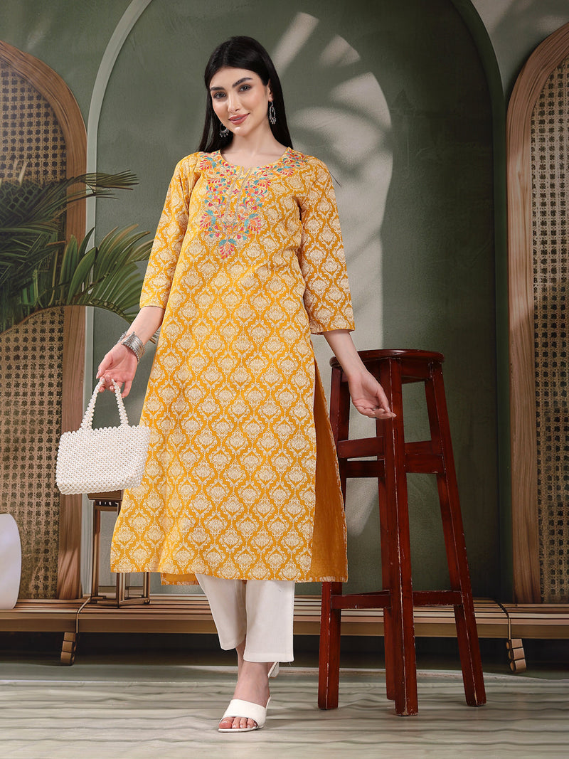 Women Floral Printed Thread Work Notch Neck Pure Cotton Straight Kurta
