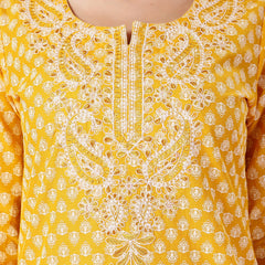 Women Floral Printed Thread Work Notch Neck Pure Cotton Straight Kurta