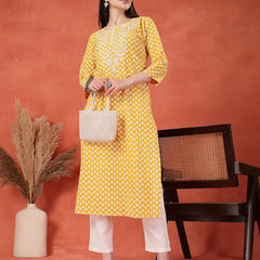 Women Floral Printed Thread Work Notch Neck Pure Cotton Straight Kurta