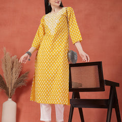 Women Floral Printed Thread Work Notch Neck Pure Cotton Straight Kurta