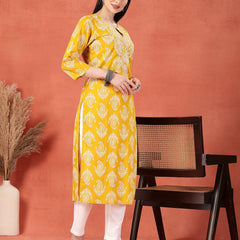 Women Paisely Printed Thread Work Notch Neck Pure Cotton Straight Kurta