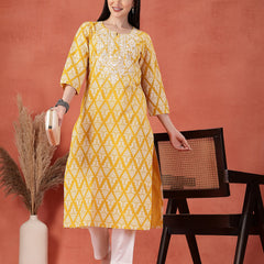 Women Yellow Floral Printed Round Neck Straight Kurta