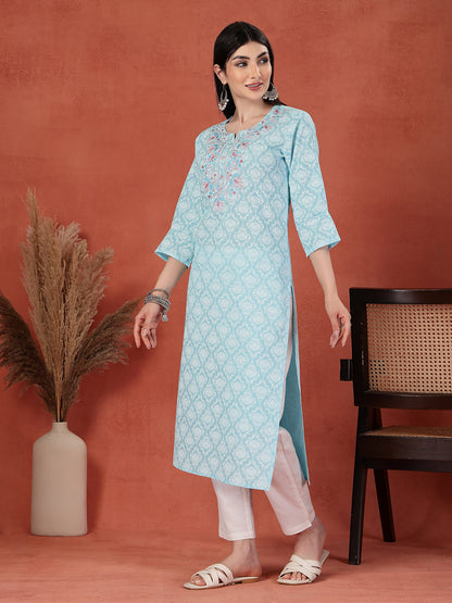 Women Ethnic Motif Embroidered Round Neck Straight Cotton Kurta