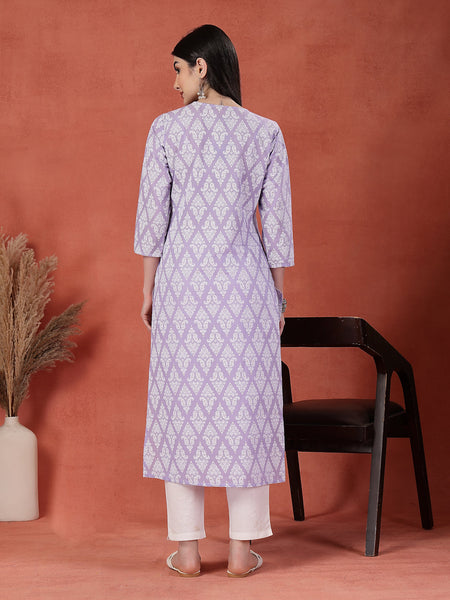 Women Floral Printed Round Neck Straight Kurta