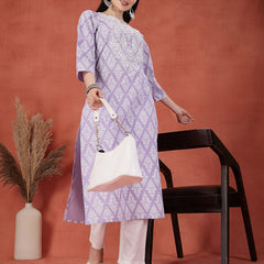 Women Floral Printed Round Neck Straight Kurta