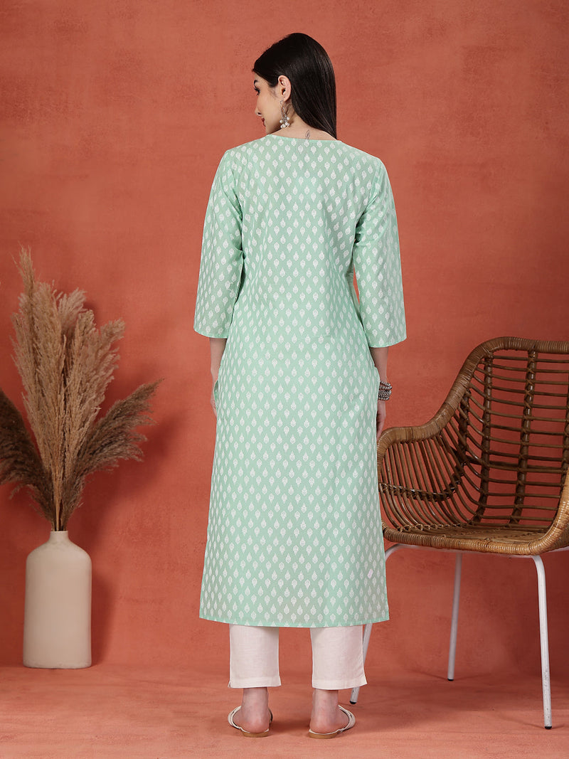 Women Floral Printed Round Neck Straight Kurta